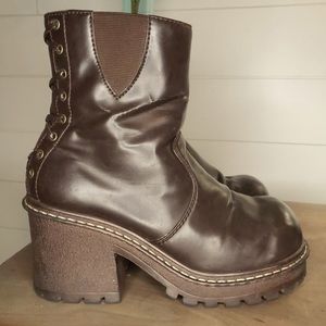 Y2K VINTAGE No Boundaries “Angel” Style Boots!!